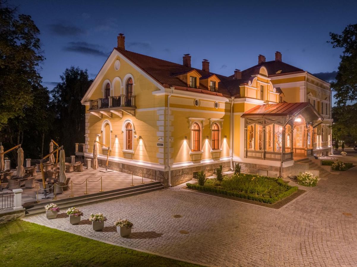 Schloss Fellin Boutique Hotel And Spa Βιλιάντι Εξωτερικό φωτογραφία